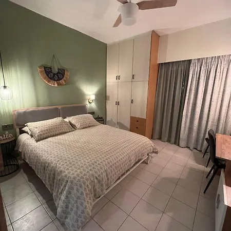 ιlianna's B4 - Marina, *