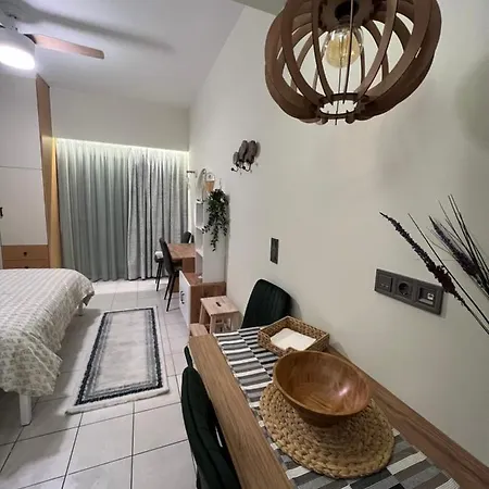 ιlianna's B4 - Marina, * カラマタ