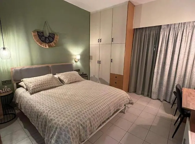 ιlianna's B4 - Marina, *