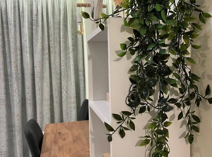 ιlianna's B4 - Marina, *